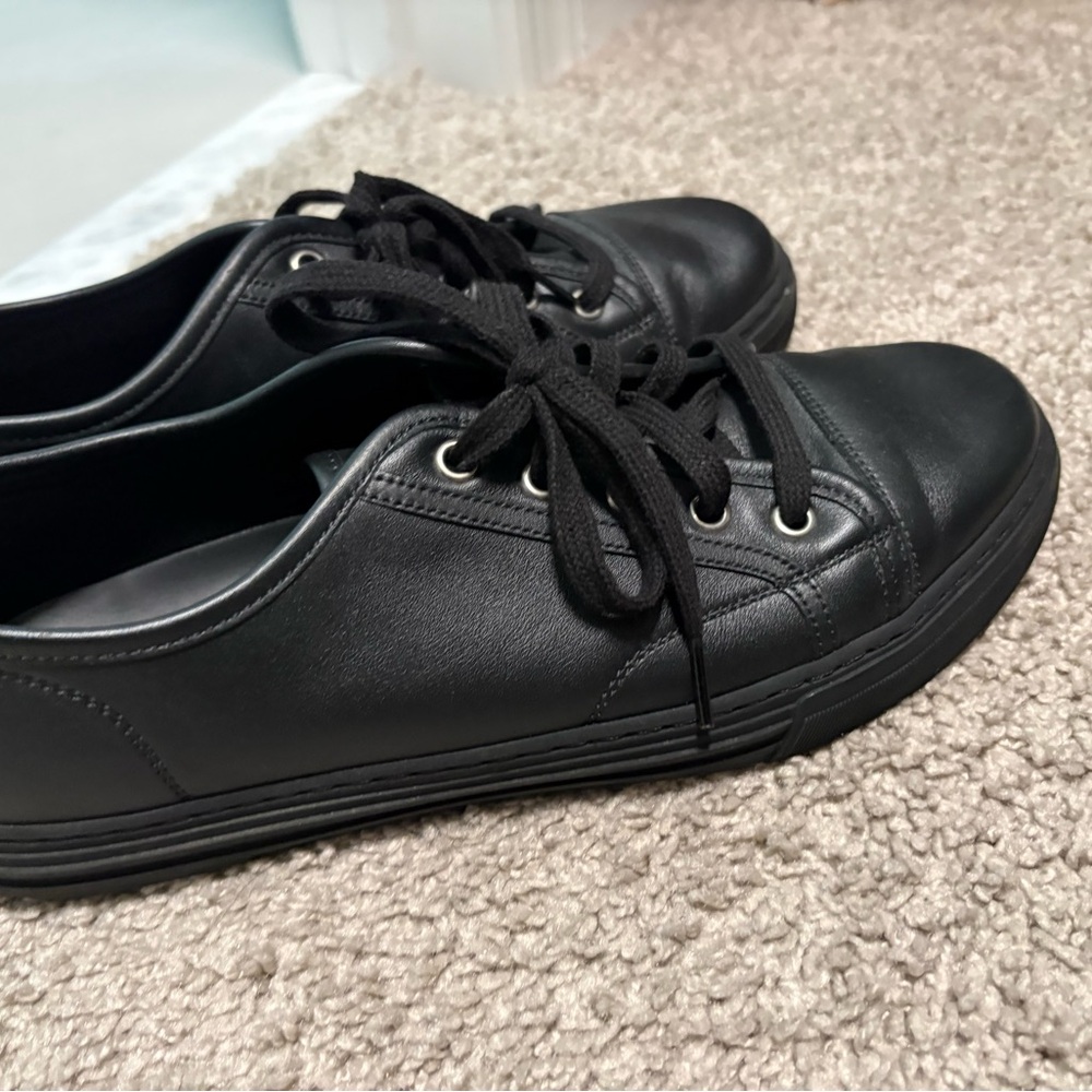 Brand New without tag - Gucci Men's Black Leather Sneakers. Perfect condition. - Picture 2 of 7